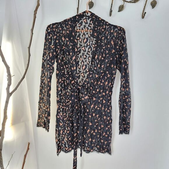 Agent provocateur black cheetah lace mini robe - Picture 6 of 7